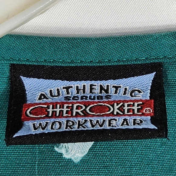 Cherokee Green Sparrow Smocked Shoulders Short Sleeve Scrub Top Size Small - Picture 8 of 8